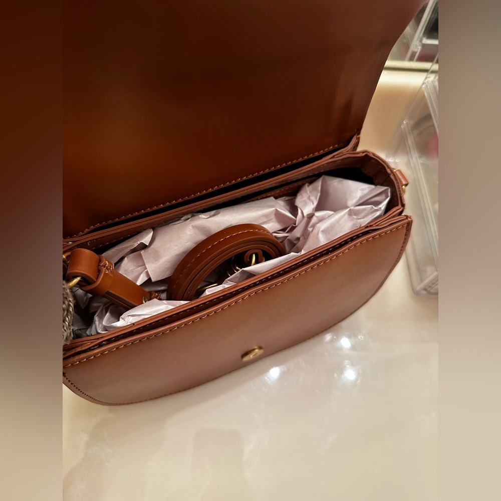 ZARA Crossbody bag. NWOT. Never worn. Excellent condition. - Picture 7 of 9